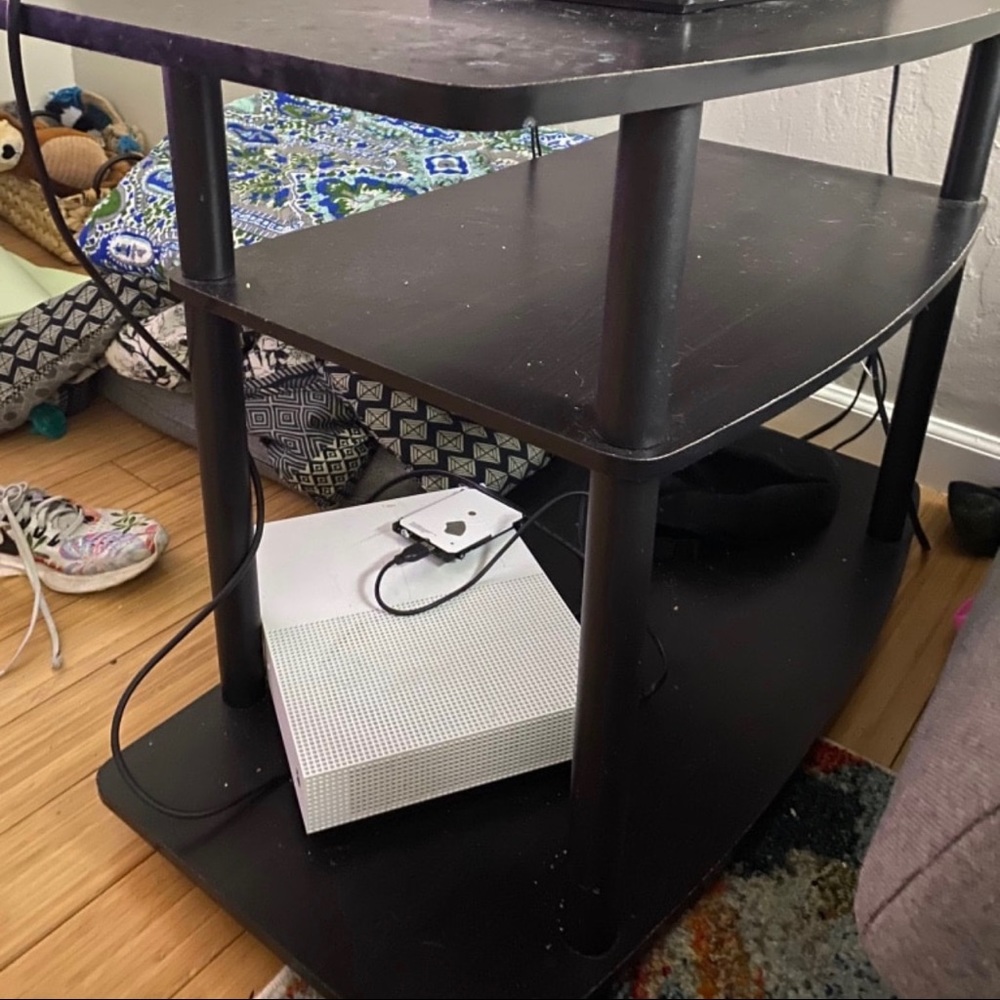 Black Amazon Shelf